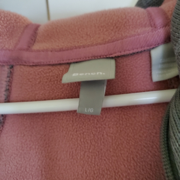 Bench sweatshirt - Picture 7 of 7